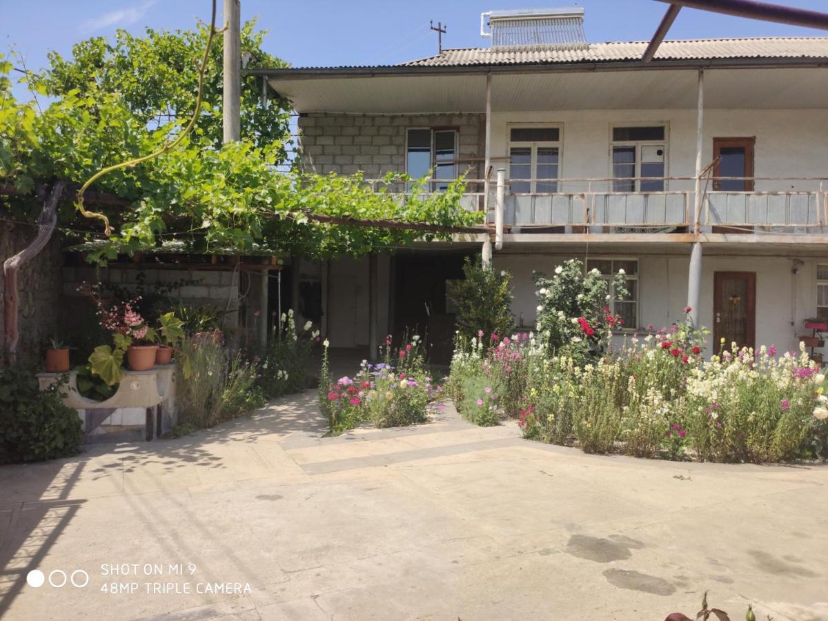 Berdavan Guesthouse Exterior foto